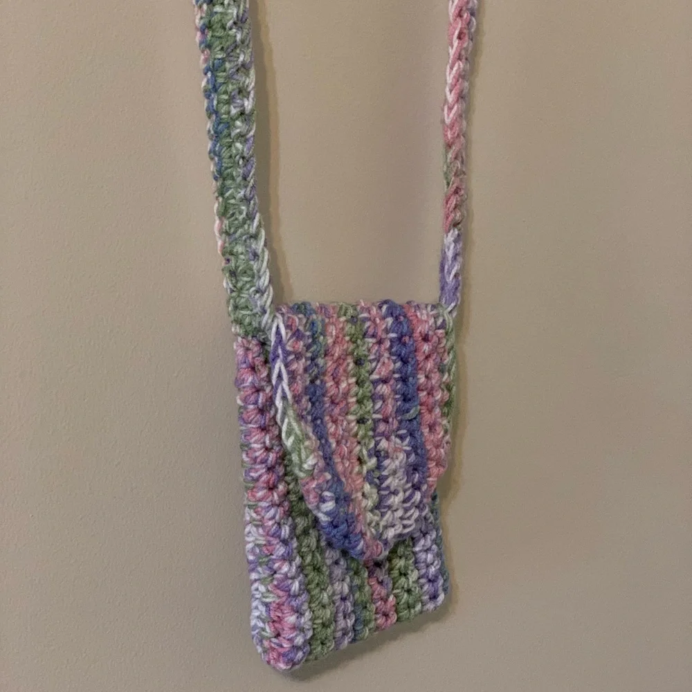 Phone Crossbody Bag handmade
crochet - Picture 8 of 16